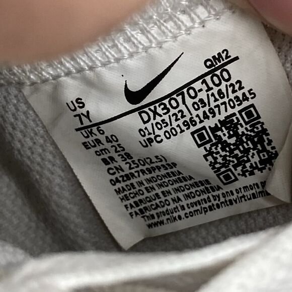 Youth Size 7Y Nike Blazer Mid ‘77 GS ‘Brushstrock White Leather Skate Sneakers - Picture 9 of 9